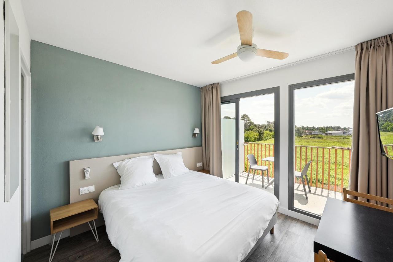 Economic Apartment with Double Bed and Sofa Bed,1415878209:JPEG